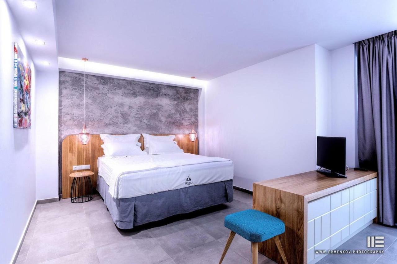 Senso Suites Néa Péramos Εξωτερικό φωτογραφία